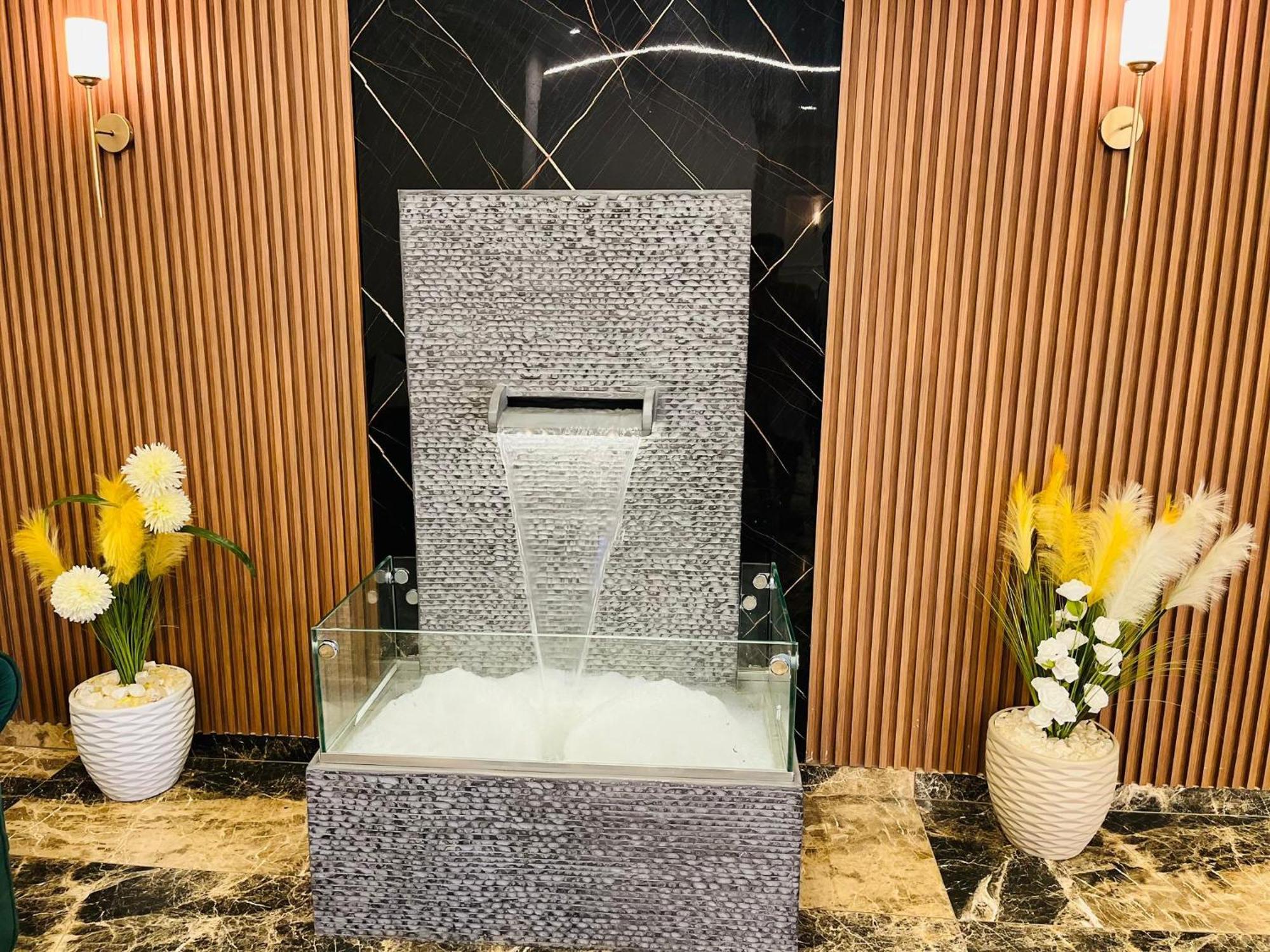 Shadow Pyramids Suites And Jacuzzi Kafret el-Gabal المظهر الخارجي الصورة