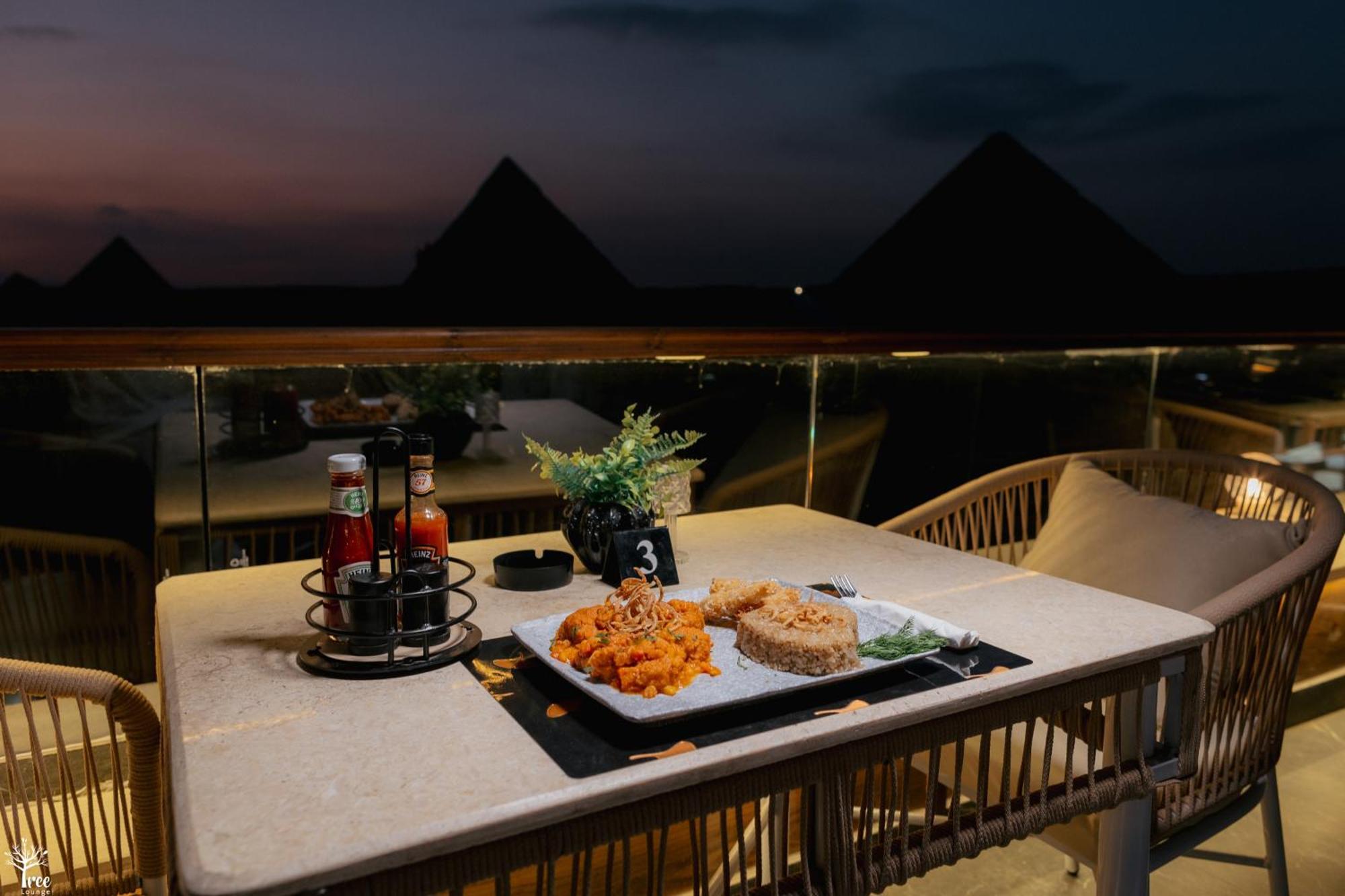 Shadow Pyramids Suites And Jacuzzi Kafret el-Gabal المظهر الخارجي الصورة
