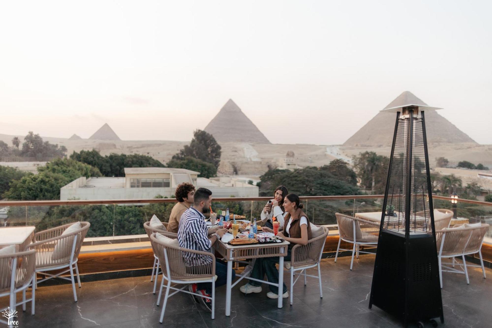 Shadow Pyramids Suites And Jacuzzi Kafret el-Gabal المظهر الخارجي الصورة