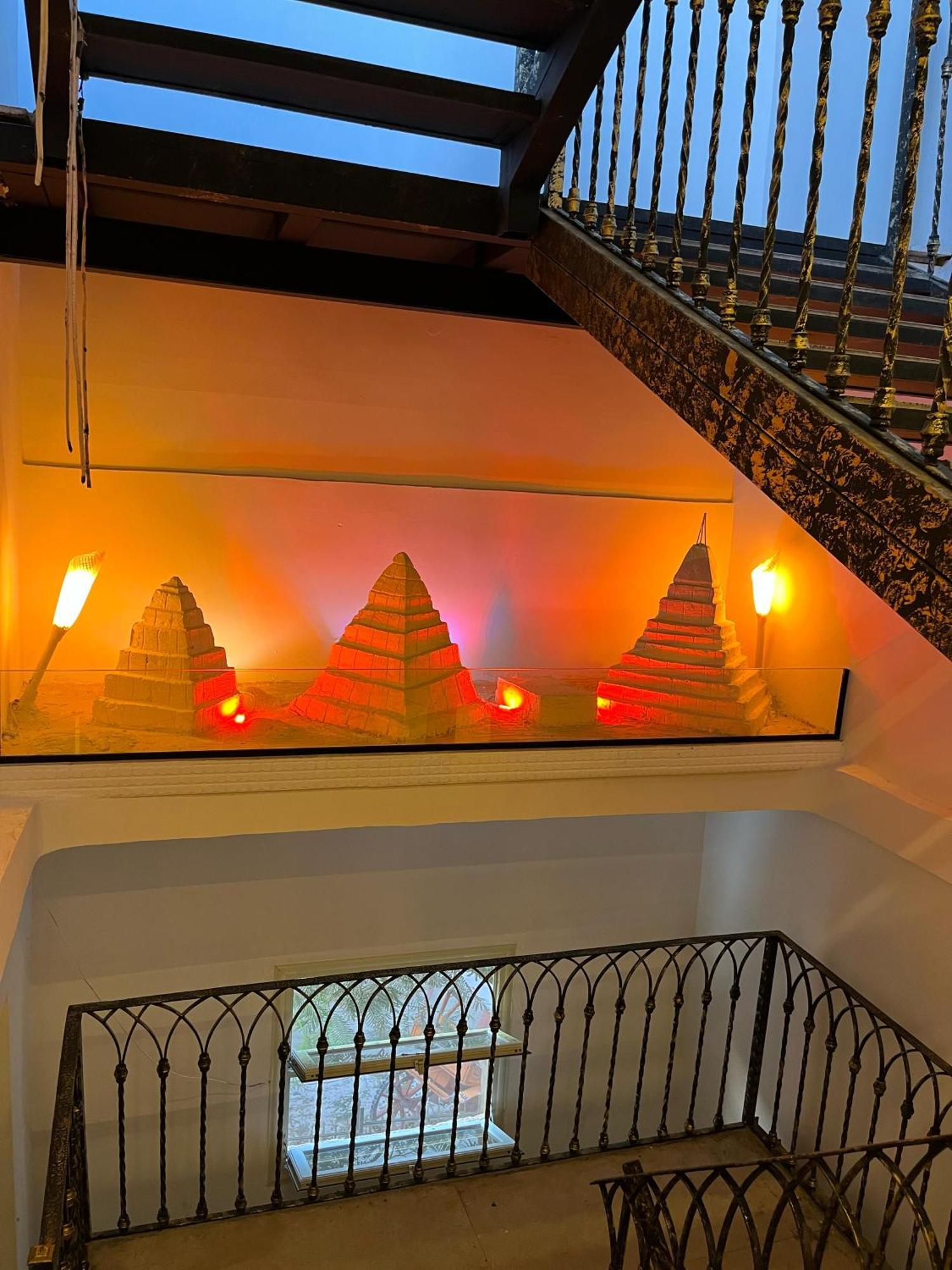 Shadow Pyramids Suites And Jacuzzi Kafret el-Gabal المظهر الخارجي الصورة