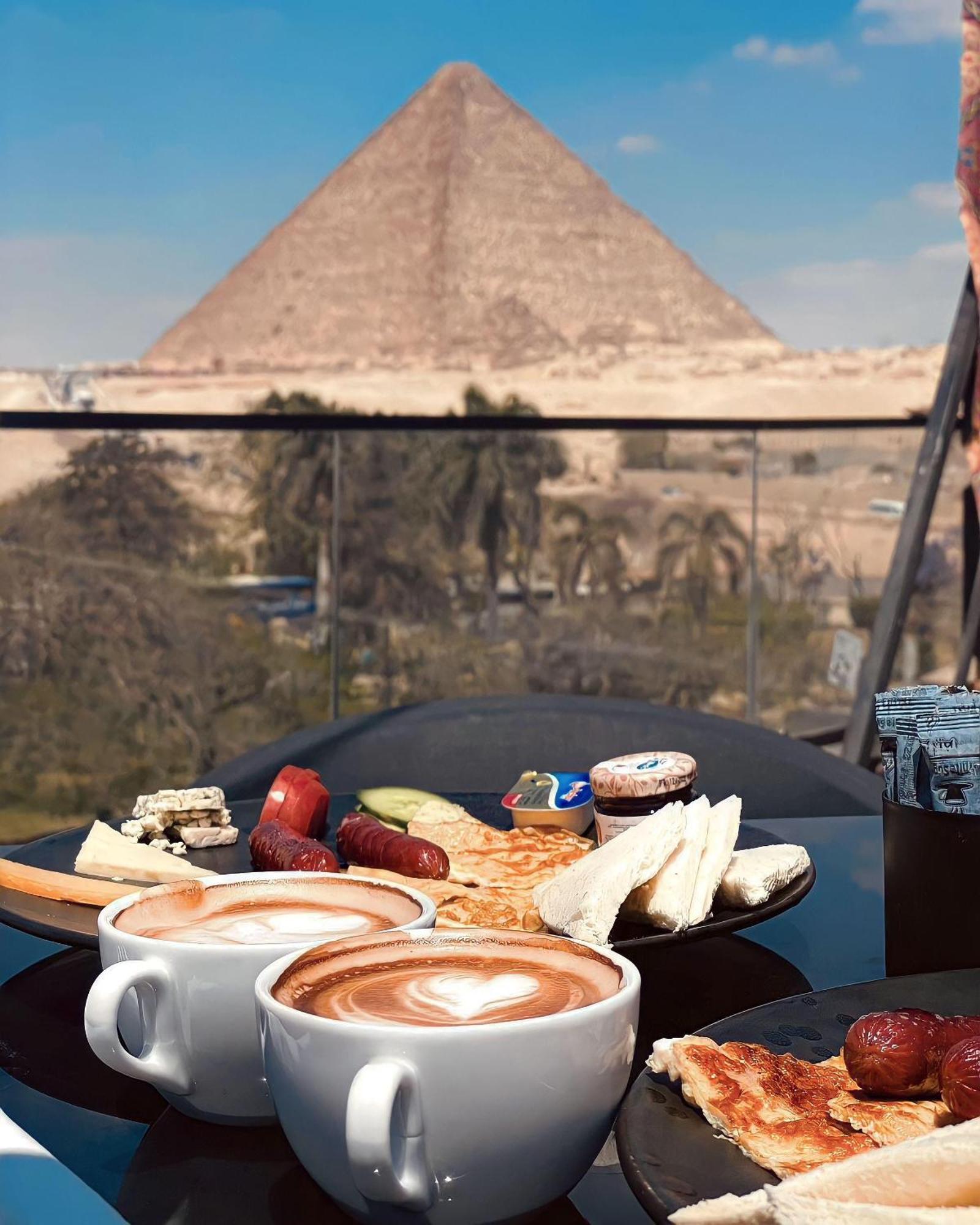 Shadow Pyramids Suites And Jacuzzi Kafret el-Gabal المظهر الخارجي الصورة
