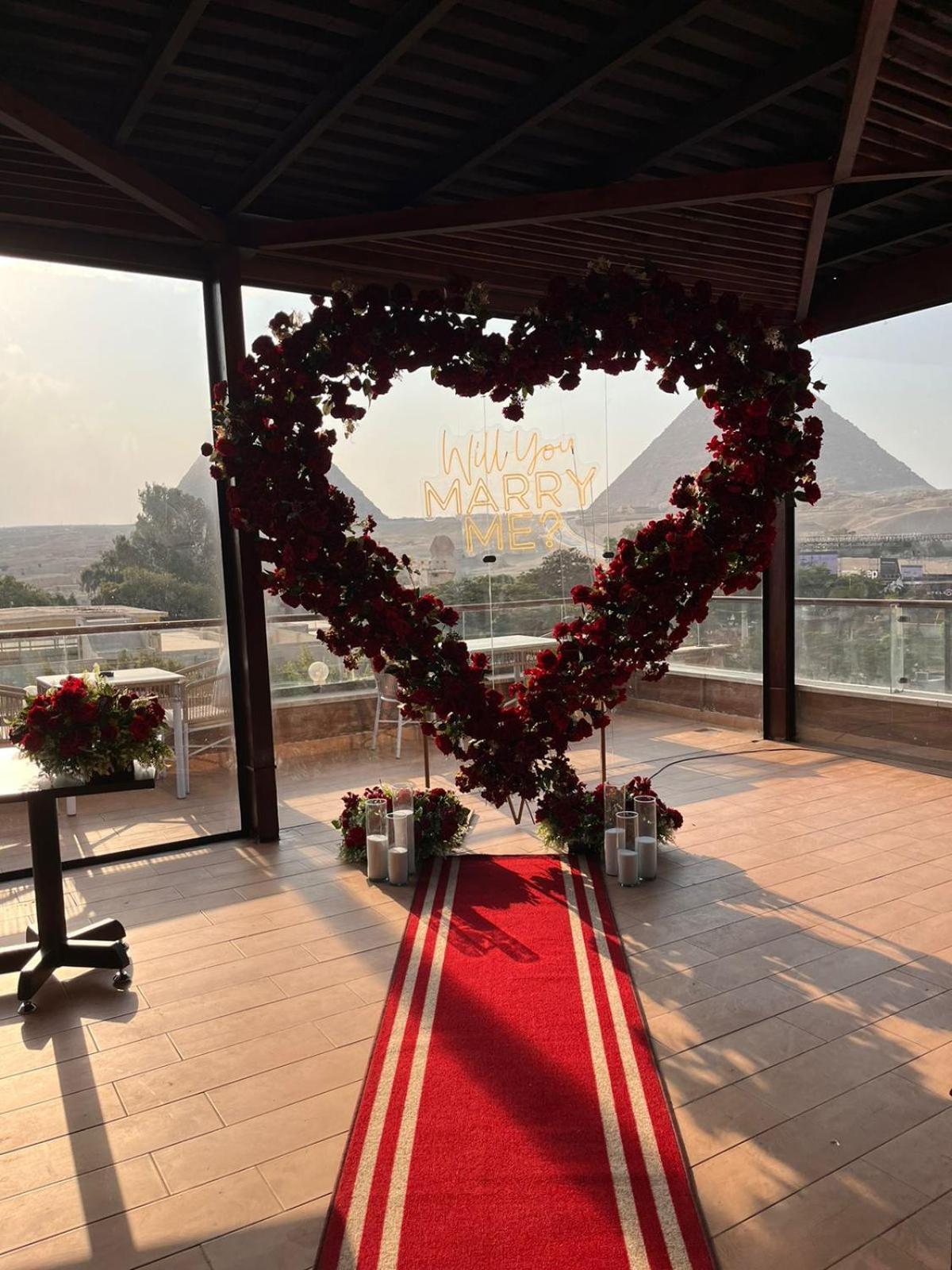 Shadow Pyramids Suites And Jacuzzi Kafret el-Gabal المظهر الخارجي الصورة
